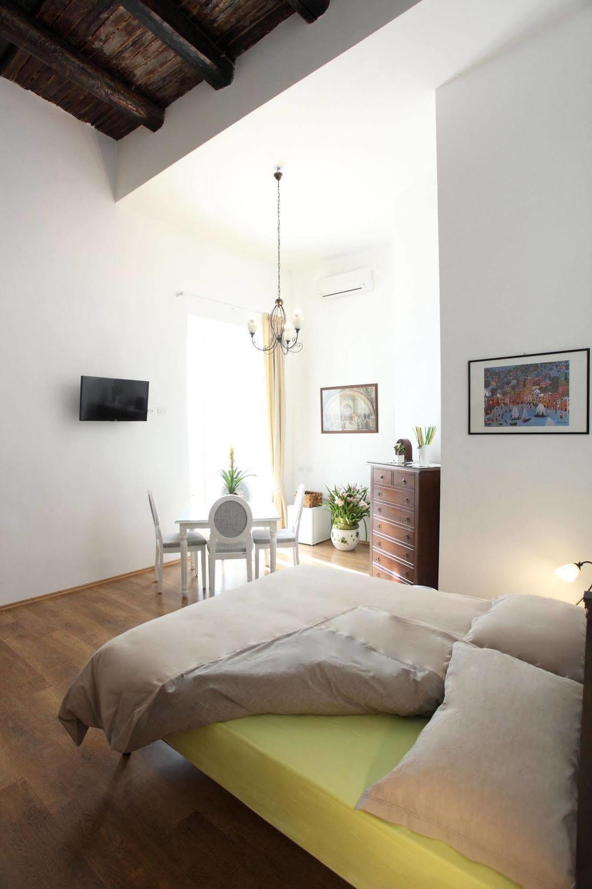 Napoli Pietrasanta Lt Bed & Breakfast Ngoại thất bức ảnh